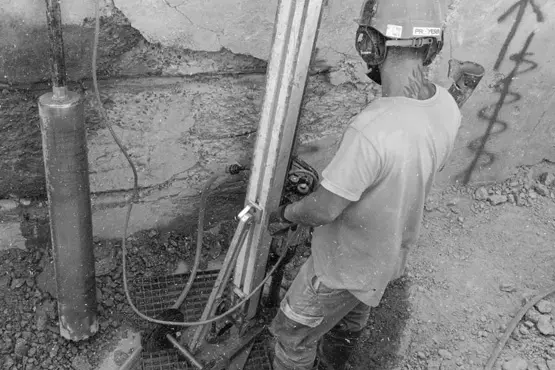 Perforación a rotopercursión