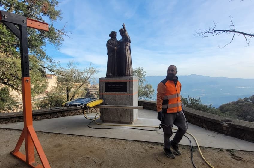 Corte Estatua Montserrat