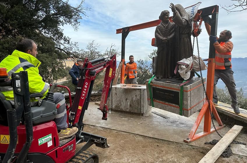 Corte Estatua Montserrat