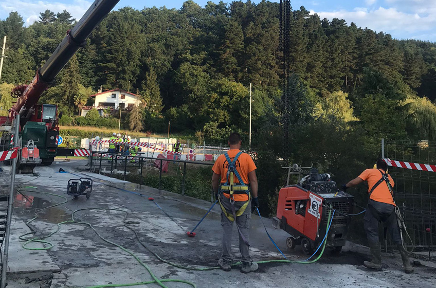 Retirada de puente en LLodio